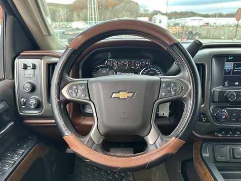 Used 2015 Chevrolet Silverado 3500 High Country w/ Duramax Plus Package image 14