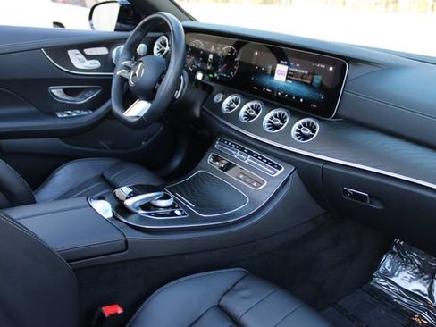 Used 2023 Mercedes-Benz E 450 Cabriolet image 11