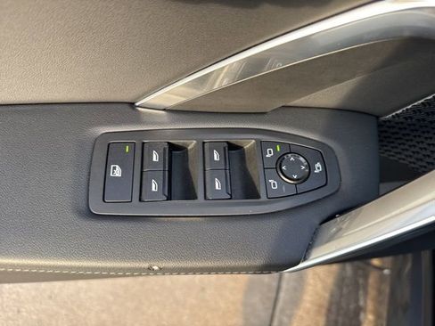 Used 2025 BMW X2 xDrive28i AWD/4WD image 12