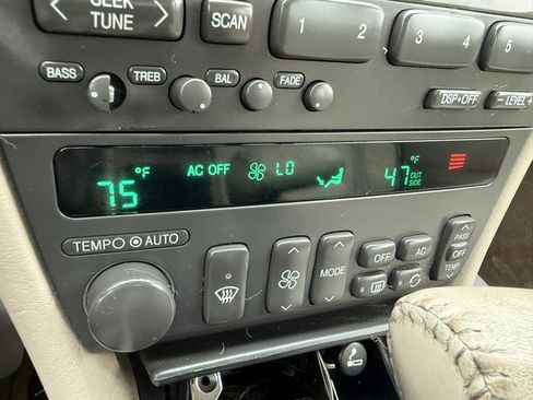 Used 1997 Cadillac Seville SLS w/ Leather/Lumbar Pkg image 26