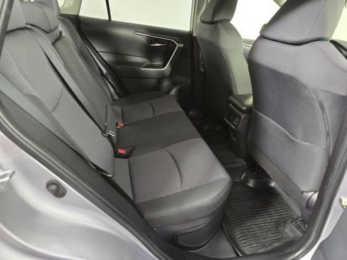 Used 2021 Toyota RAV4 XLE w/ Convenience Package AWD/4WD image 14