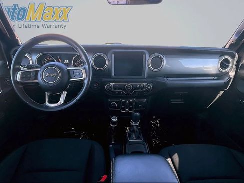 Used 2021 Jeep Wrangler Unlimited Sahara w/ Uconnect 4C Nav & Sound Group AWD/4WD image 13
