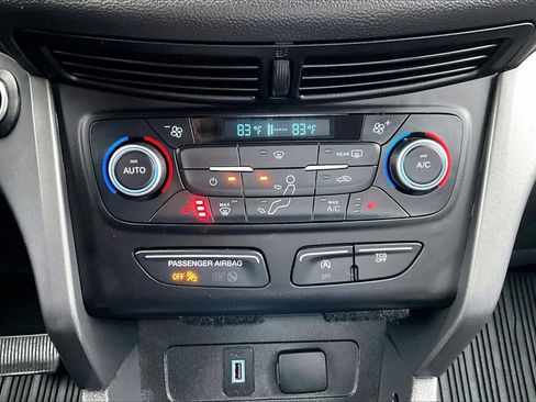 Used 2019 Ford Escape SE image 17