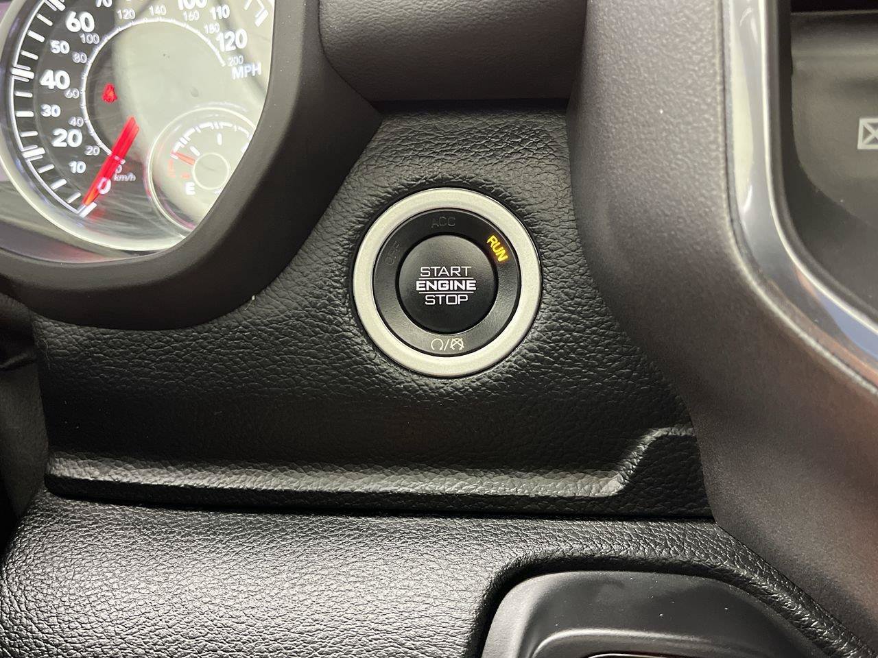Used 2021 RAM 1500 Laramie AWD/4WD image 24