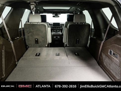 Used 2021 GMC Yukon SLT w/ SLT Premium Package image 36