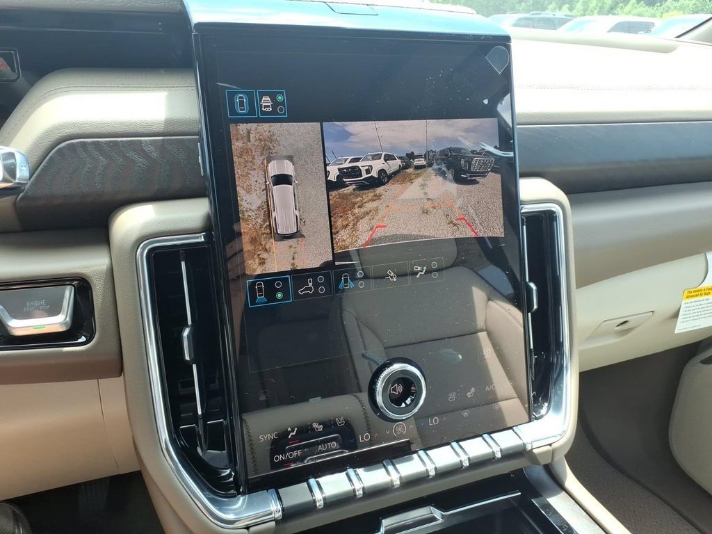 New 2026 GMC Yukon XL Denali w/ Advanced Technology Package AWD/4WD image 21