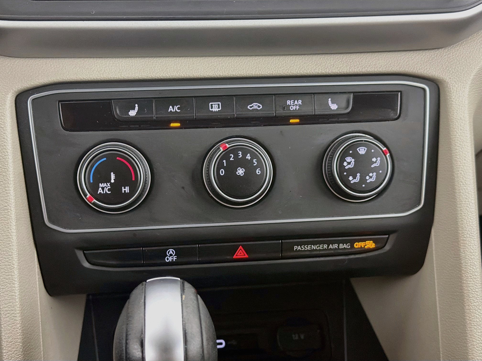 Used 2023 Volkswagen Atlas SE FWD image 23