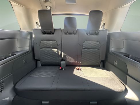 Certified 2026 Nissan Pathfinder SV AWD/4WD image 18