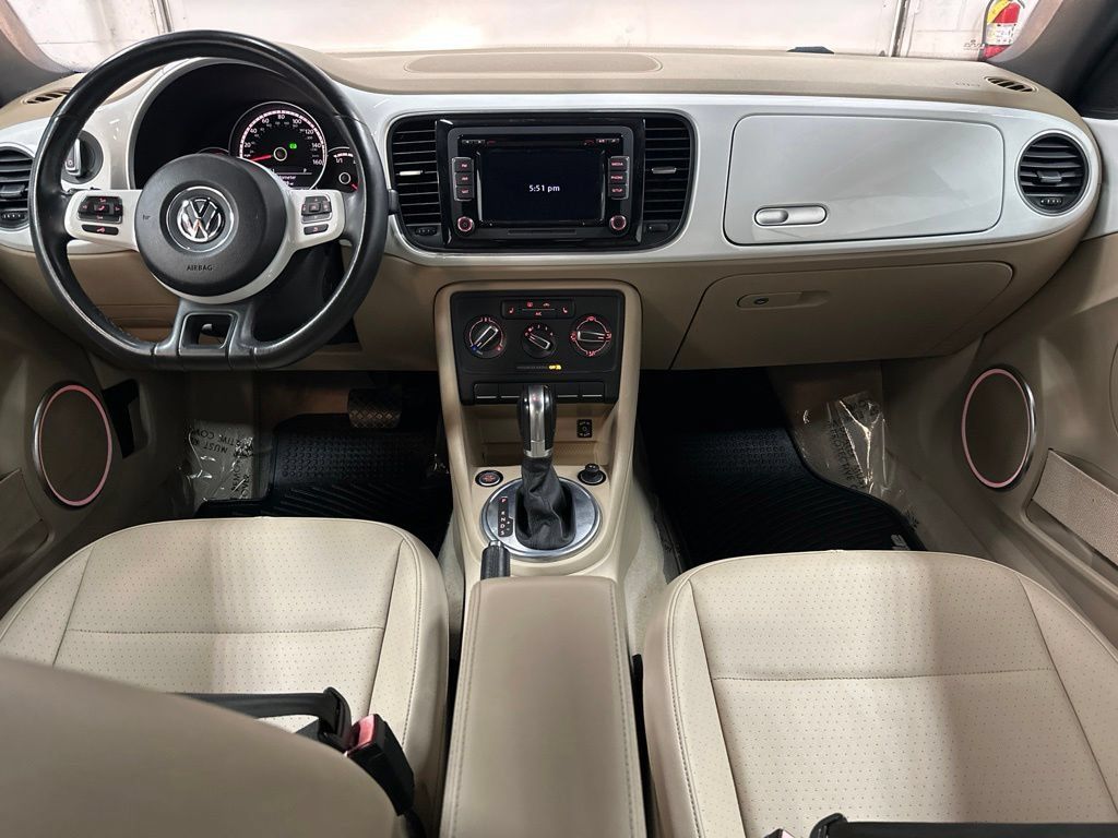 Used 2015 Volkswagen Beetle 1.8T FWD image 27