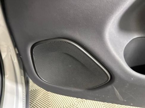 Used 2022 Volvo XC60 B5 Momentum image 29