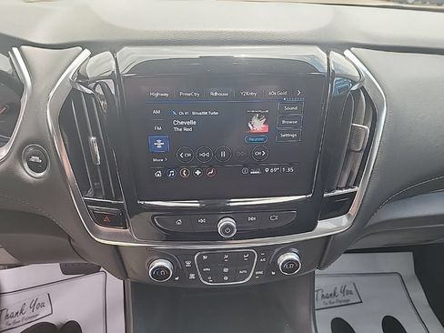 Used 2021 Chevrolet Traverse LT AWD/4WD image 16