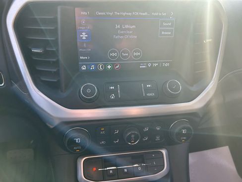 Used 2023 GMC Acadia SLE w/ Driver Convenience Package image 8