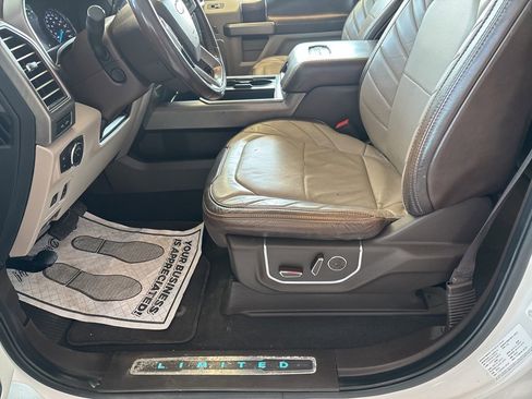 Used 2019 Ford F250 Limited image 7