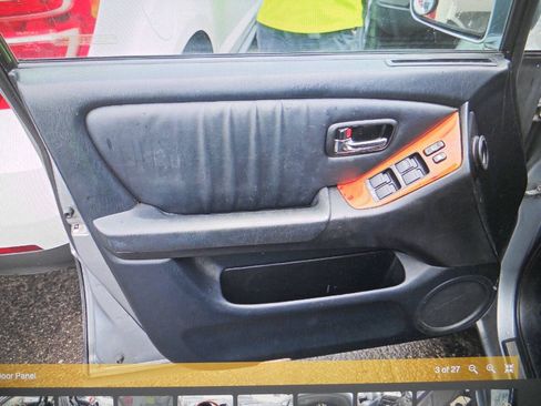 Used 2003 Lexus RX 300 4WD image 3