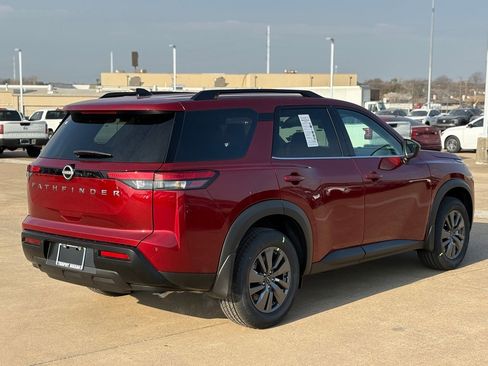 New 2026 Nissan Pathfinder SV image 7
