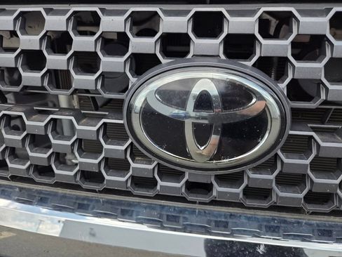 Used 2021 Toyota Tundra SR5 RWD image 10