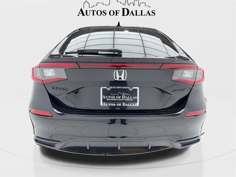 Used 2023 Honda Civic Sport image 11