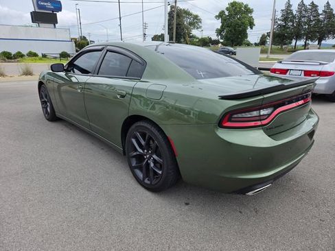 Used 2020 Dodge Charger SXT w/ Blacktop Package RWD image 10