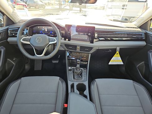 New 2026 Volkswagen Jetta SE image 7