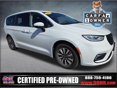 Used 2023 Chrysler Pacifica Touring-L