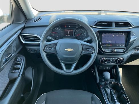 Used 2023 Chevrolet TrailBlazer LT w/ Convenience Package image 21