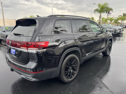 Certified 2024 Volkswagen Atlas SE FWD image 9