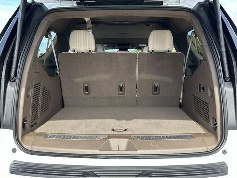 Used 2025 GMC Yukon XL Denali image 26