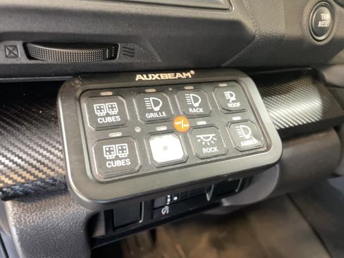 Used 2023 Subaru Crosstrek 2.0i Premium AWD/4WD image 11