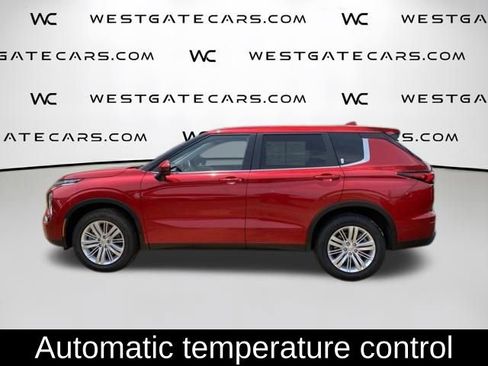 Used 2024 Mitsubishi Outlander ES AWD/4WD image 4