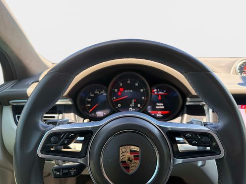 Used 2020 Porsche Macan GTS AWD/4WD image 40