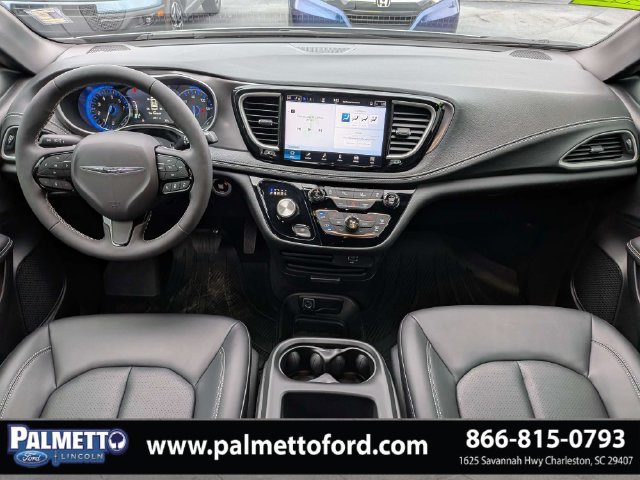 Used 2026 Chrysler Pacifica Select w/ S Appearance Package FWD image 15