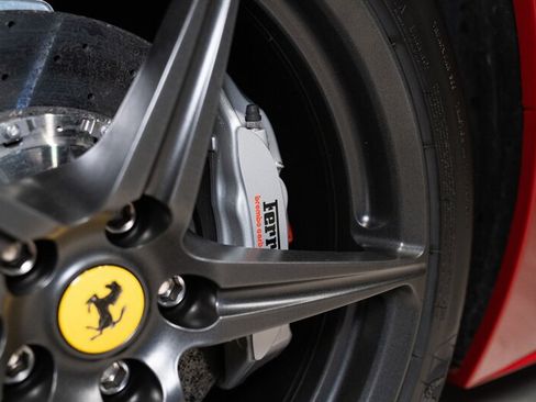 Used 2010 Ferrari 458 Italia Coupe RWD image 26