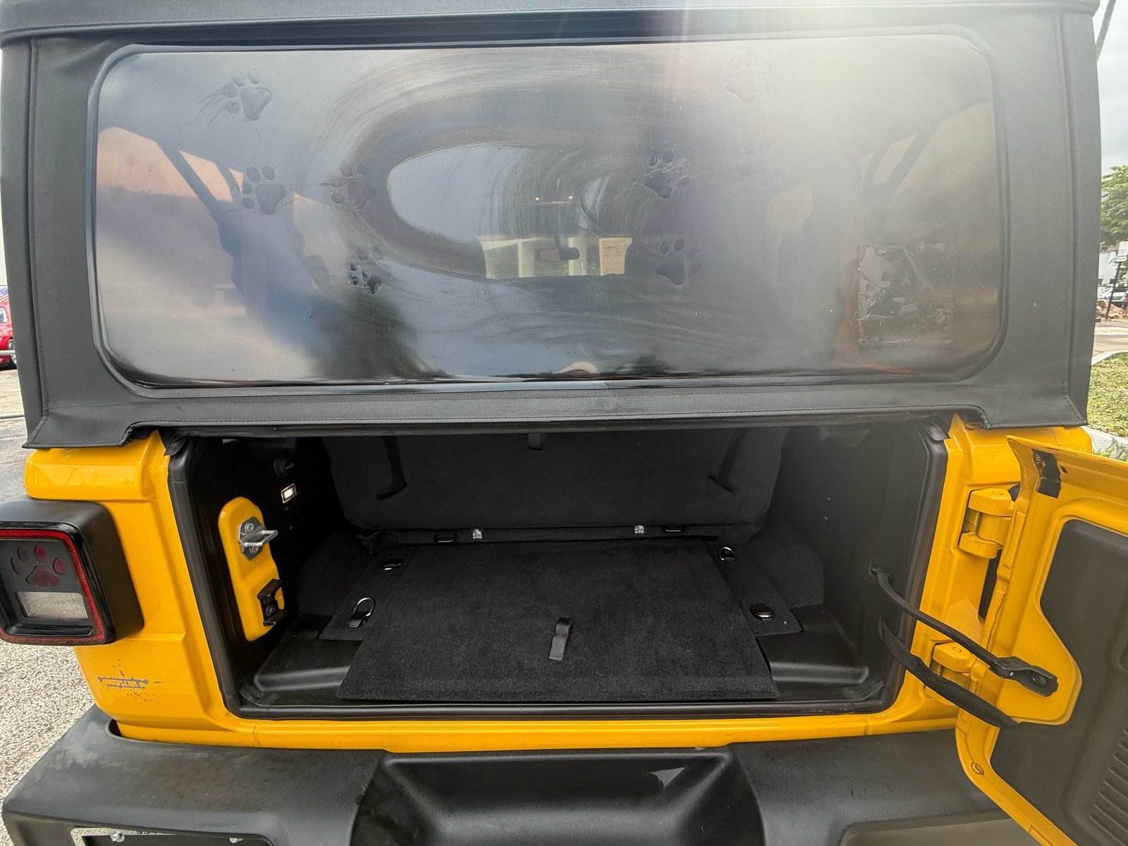 Used 2020 Jeep Wrangler Sport AWD/4WD image 12