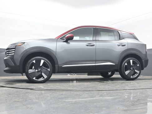 New 2026 Nissan Kicks SR w/ SR Premium Package FWD image 25