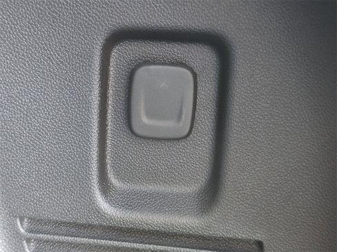 Certified 2024 Chevrolet Blazer Premier w/ Driver Confidence II Package image 15