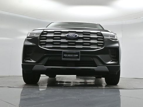 New 2026 Ford Explorer Active RWD image 45