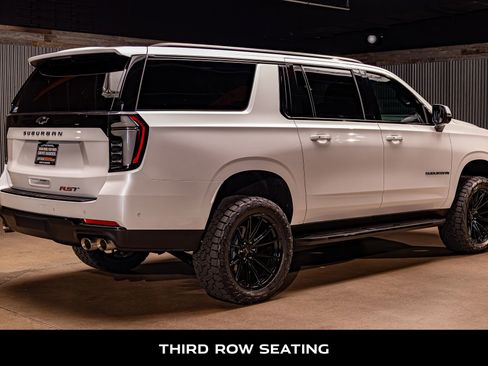 Used 2025 Chevrolet Suburban RST w/ Comfort Package image 9