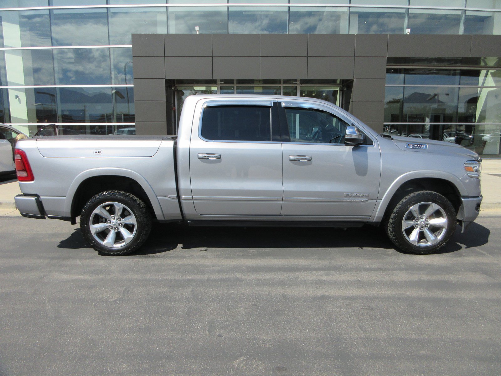 Used 2020 RAM 1500 Limited AWD/4WD image 15