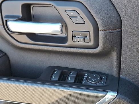 Used 2022 GMC Sierra 2500 AT4 w/ AT4 Premium Plus Package image 24