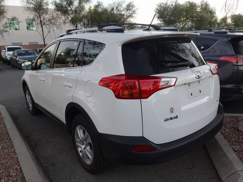 Used 2015 Toyota RAV4 LE image 4