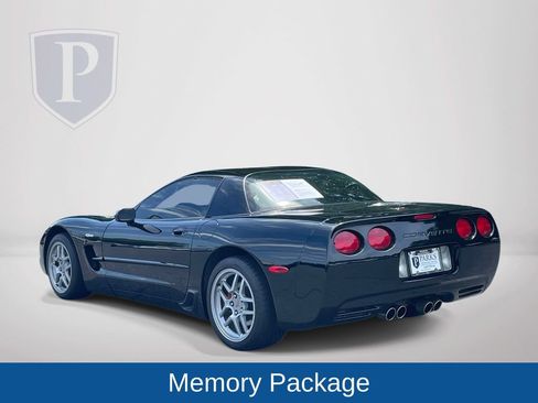Used 2004 Chevrolet Corvette Z06 w/ Memory Package RWD image 6