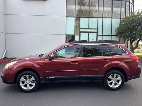 Used 2013 Subaru Outback 2.5i Limited image 36