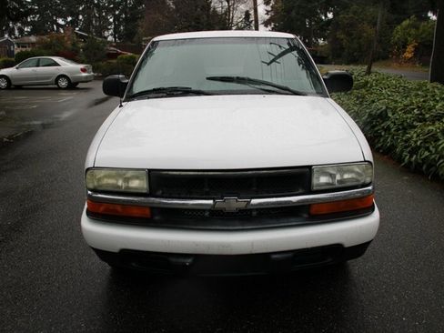 Used 2002 Chevrolet S10 Pickup LS w/ LS Preferred Equipment Group image 9