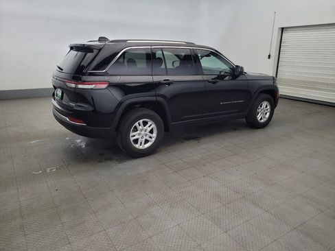 Used 2023 Jeep Grand Cherokee Laredo w/ Luxury Tech Group I AWD/4WD image 10