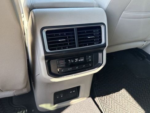 Used 2025 Volkswagen Atlas SEL Premium R-Line AWD/4WD image 27