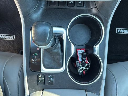 Used 2017 Toyota Highlander XLE image 27