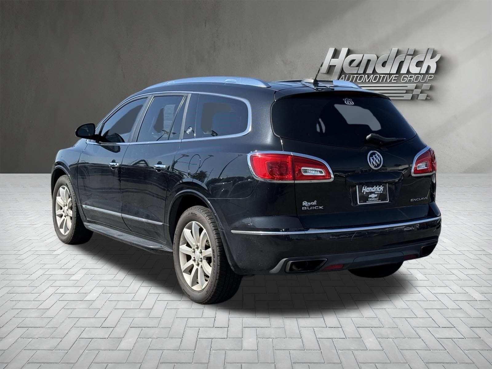 Used 2017 Buick Enclave Premium w/ Experience Buick Package FWD image 9