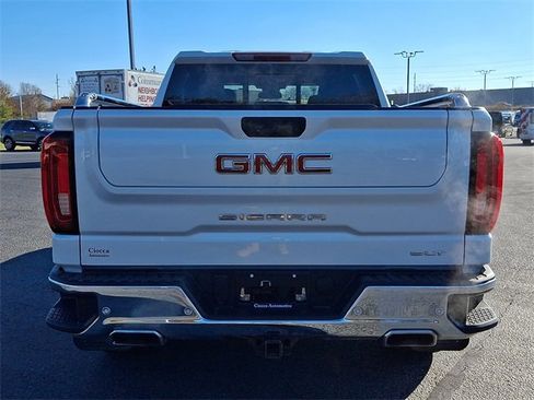 Used 2022 GMC Sierra 1500 SLT w/ SLT Premium Plus Package image 8