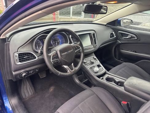 Used 2015 Chrysler 200 Limited w/ Convenience Group FWD image 11