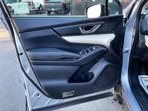 Used 2022 Subaru Ascent Limited image 18